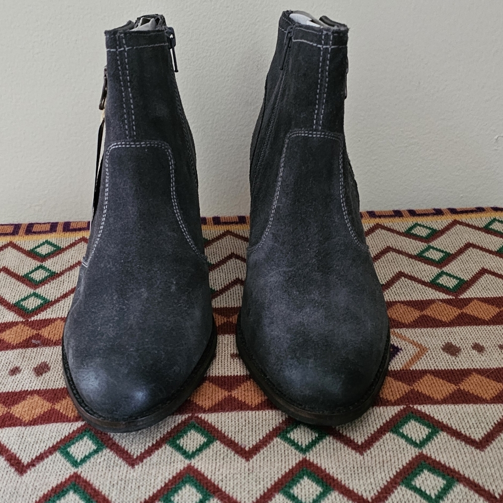 Earth Origins Black Heeled Boots